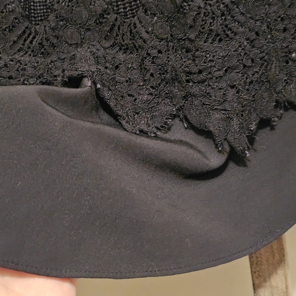 ⭐️40% Off⭐️ Lauren Ralph Lauren Black Layered Lace Sweater - Picture 5 of 9